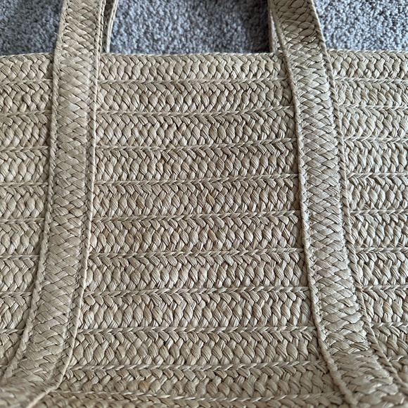 Draper James Raffia Beach Pool Tote Bag - Picture 5 of 7